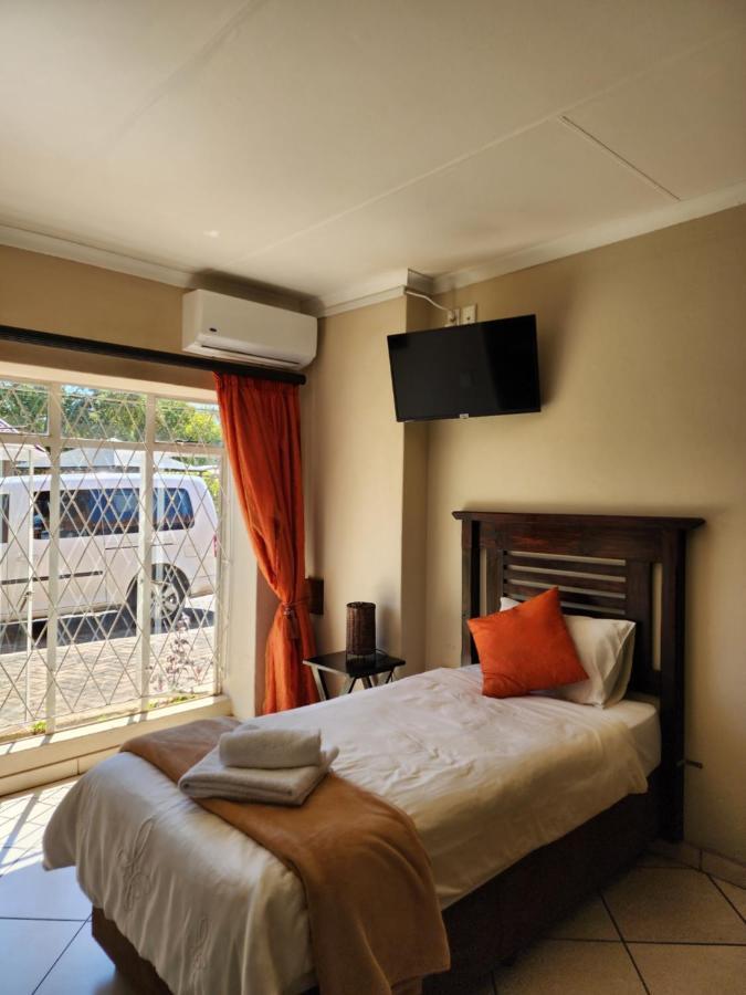 Southy Inn By The Lake Benoni Extérieur photo