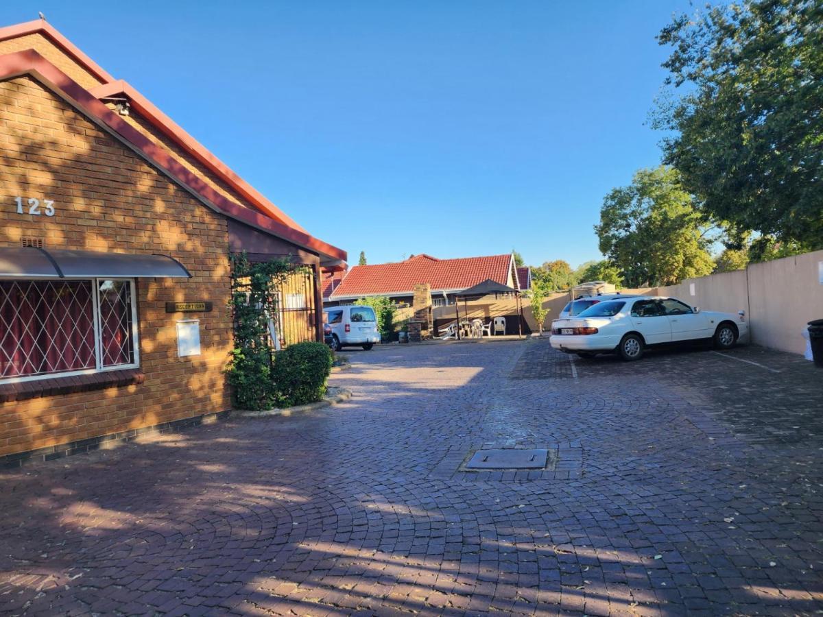 Southy Inn By The Lake Benoni Extérieur photo