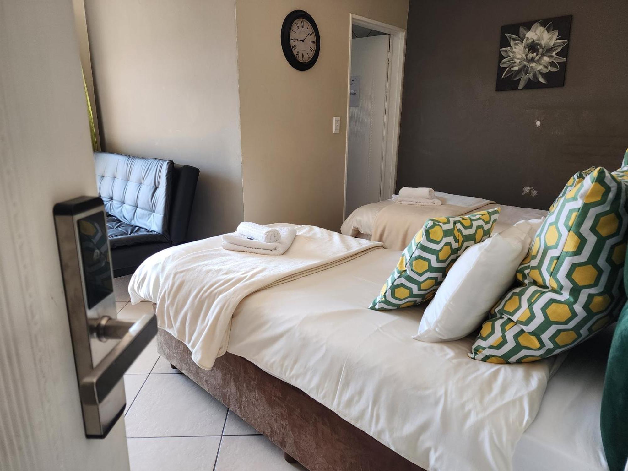 Southy Inn By The Lake Benoni Chambre photo